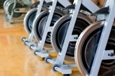 Row-of-spinning-wheels-in-a-modern-gym